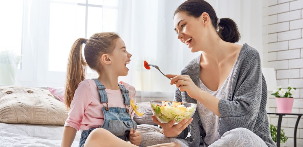 7 أفكار ستشجع أطفالك على تناول الطعام الصحي