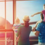 9 منتجات ضرورية عند السفر مع الصغار