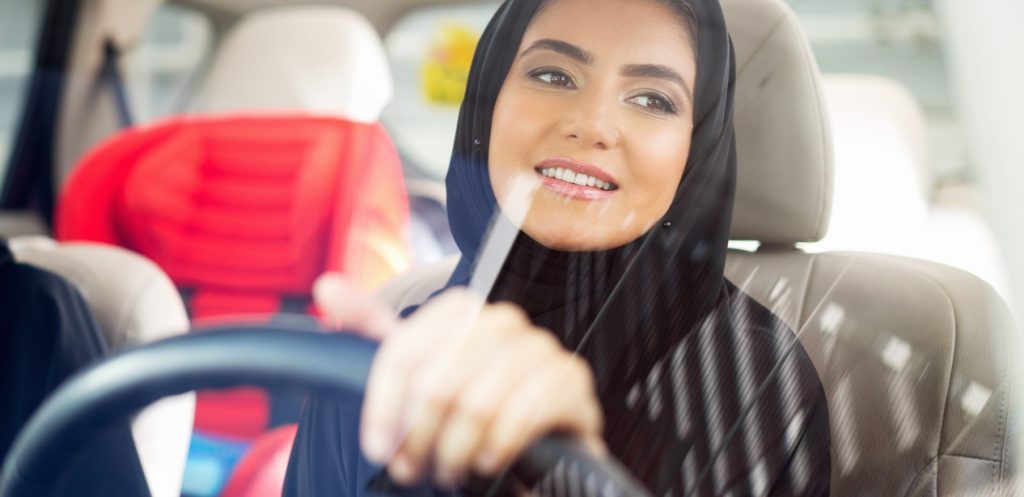 حلول عملية لجعل قيادة المرأة للسيارة أسهل في السعودية
