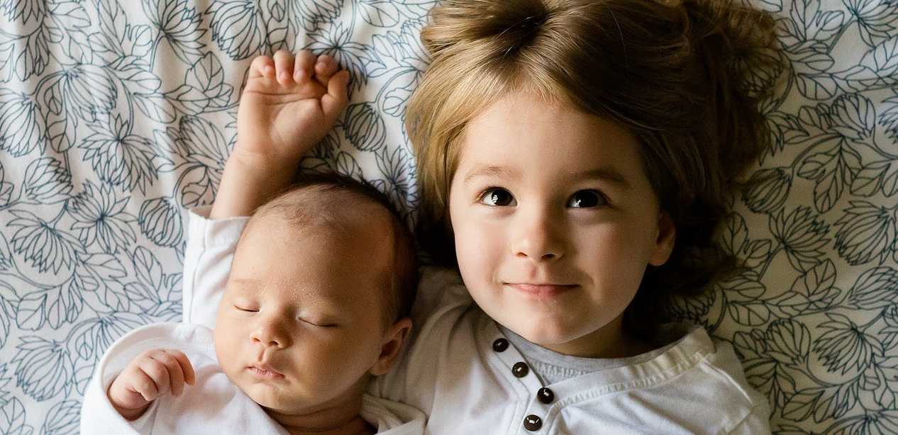 Prepare Your Toddler for a New Sibling With These 10 Tips