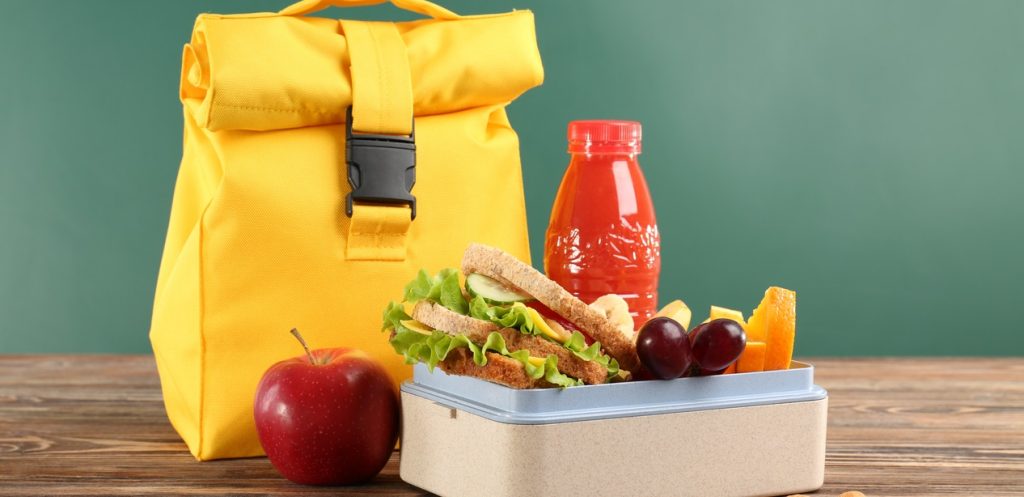 أفكار سناك صحي لحقيبة الغداء المدرسية