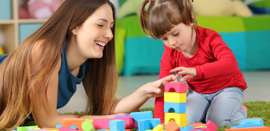 7 مهارات أساسية لتعليم طفلك في عمر السنتين