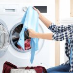 8 نصائح للحفاظ على الملابس من الغسيل المتكرر