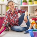 جدول مفصل من أجل تنظيف المنزل للأمهات