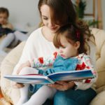 5 أسباب تجعلك تواظبي على القراءة اليومية لطفلك