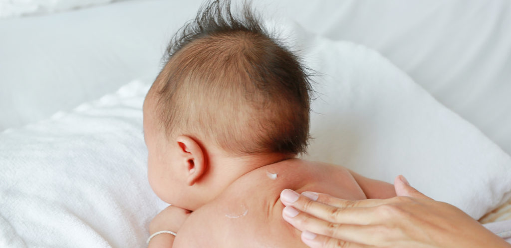 أفضل 10 منتجات ترطيب بشرة الرضع