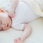 طريقة سحرية: نوم الرضيع بدون هز!