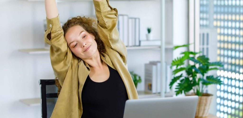 Pregnant mom relaxing between work
