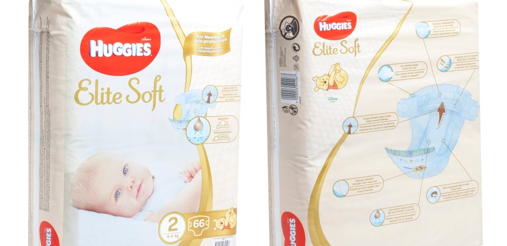 Pampers baby diapers-panties (Pampers) in a large package. Insulated packaging for catalog