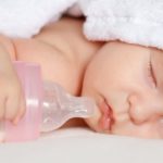 كم مدة استخدام زجاجة الرضاعة؟ دليلك لاختيار الوقت المناسب لتغيير الرضاعات